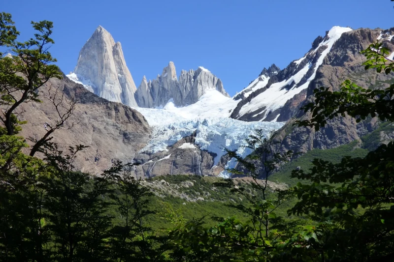 Der Monte Fitz Roy oder Cerro Chaltén im Nationalpark Los Glaciares im argentinischen Teil Patagoniens ist ein 3406 Meter hoher Granitberg in den argentinisch-chilenischen Anden. Foto: Pixabay, CC0
