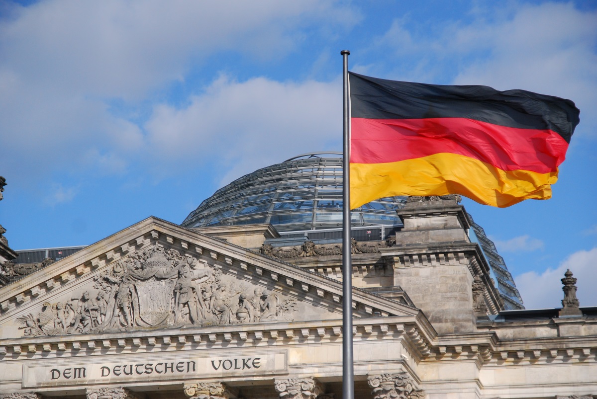 Fahne Flagge Deutschland Germany Reichstag Berlin. Foto: Pixabay, CC0
