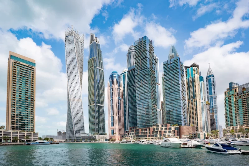 Dubai ist die größte Stadt der Vereinigten Arabischen Emirate (VAE) am Persischen Golf. Image by Timo Volz from Pixabay
